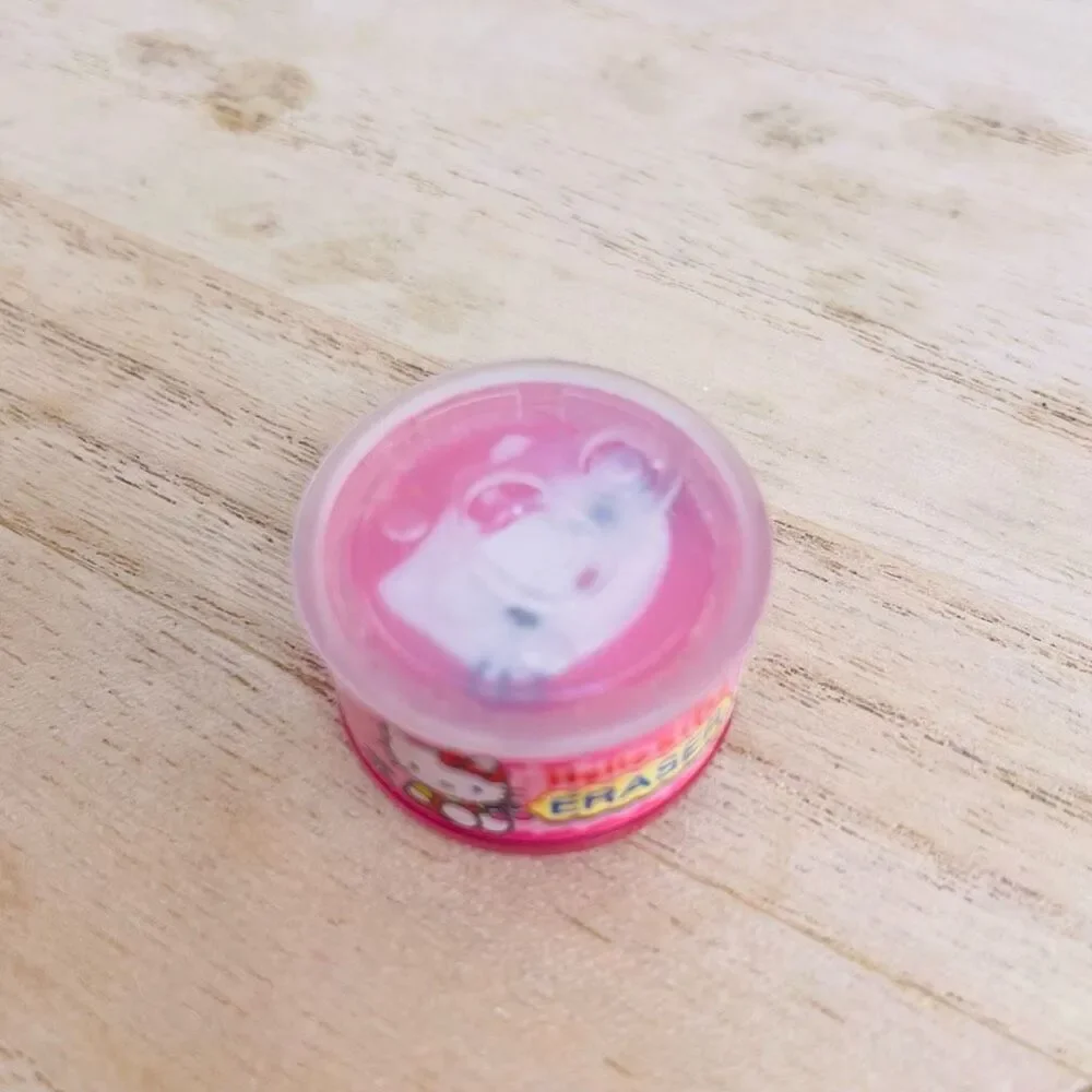Vintage Hello Kitty Sanrio Mini‎ Retro Circle Case w/ Removable Eraser 1976 2003